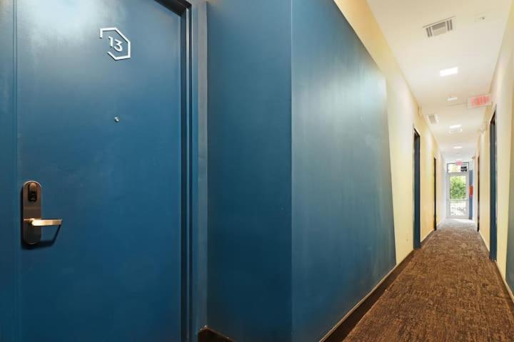 Aerie Apartments Майами Номер фото