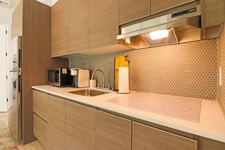 Aerie Apartments Майами Номер фото